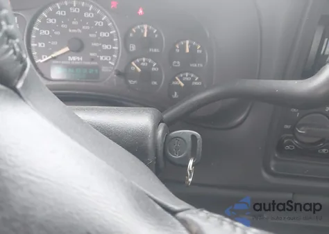 2002 Chevrolet Silverado K1500 z USA, uszkodzony, nr VIN 2GCEK19T521231034